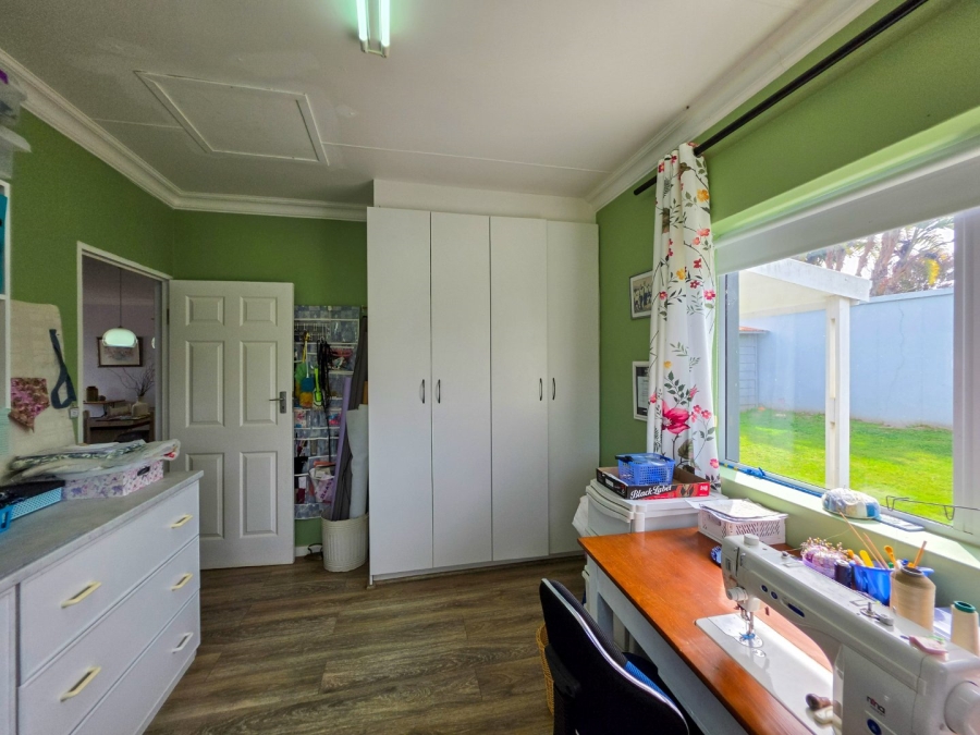 3 Bedroom Property for Sale in Stilbaai Wes Western Cape